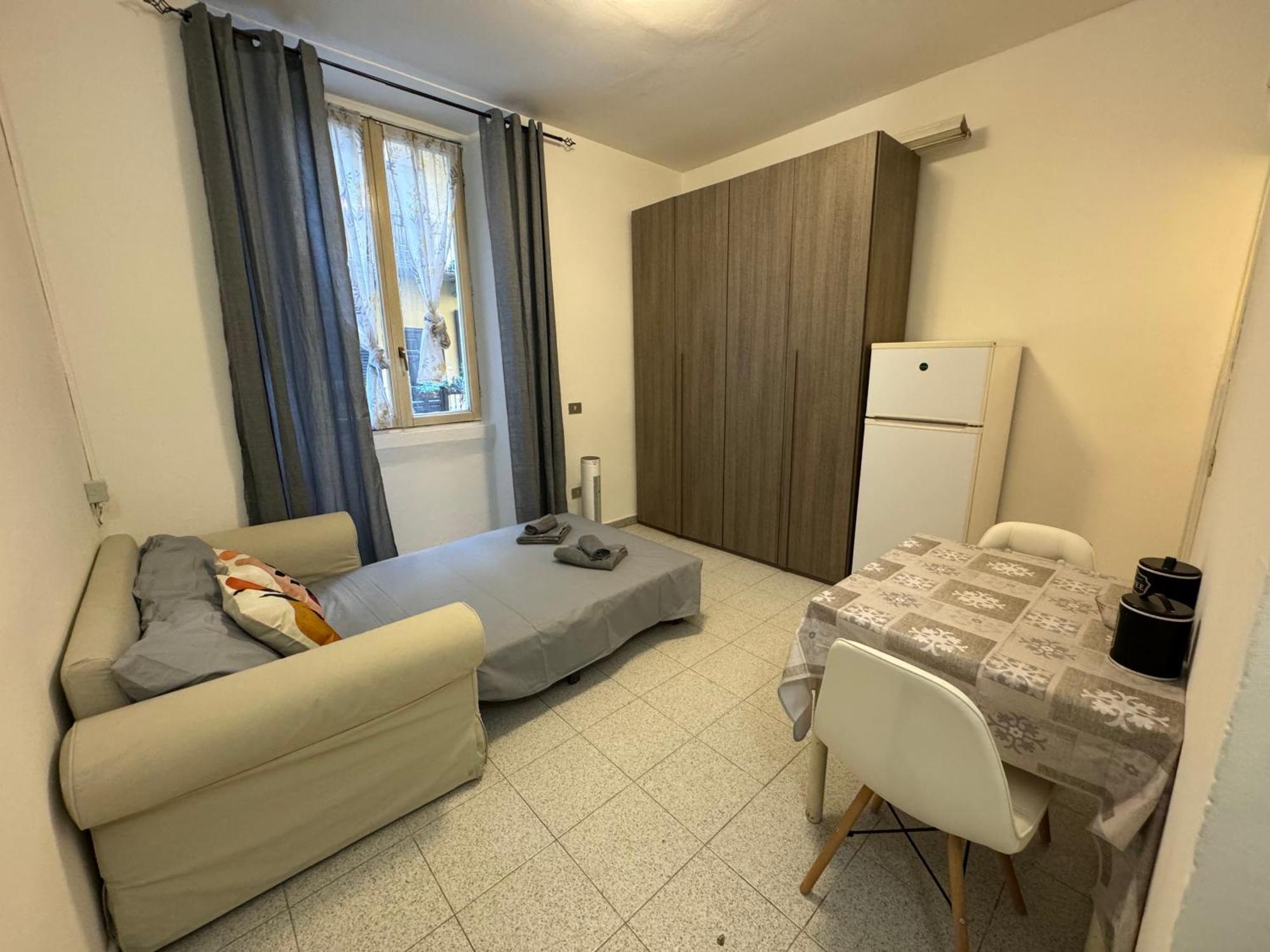 Cozy Tiny Apartment In Мілан Екстер'єр фото